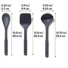 OXO Good Grips louche gros plan montrant bord flexible pour servir proprement