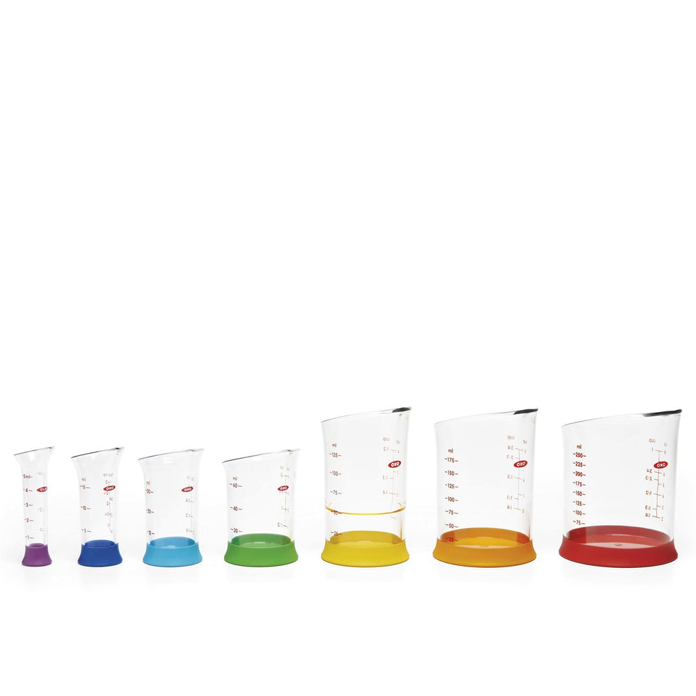 OXO détail graduations lisibles assurant dosages précis