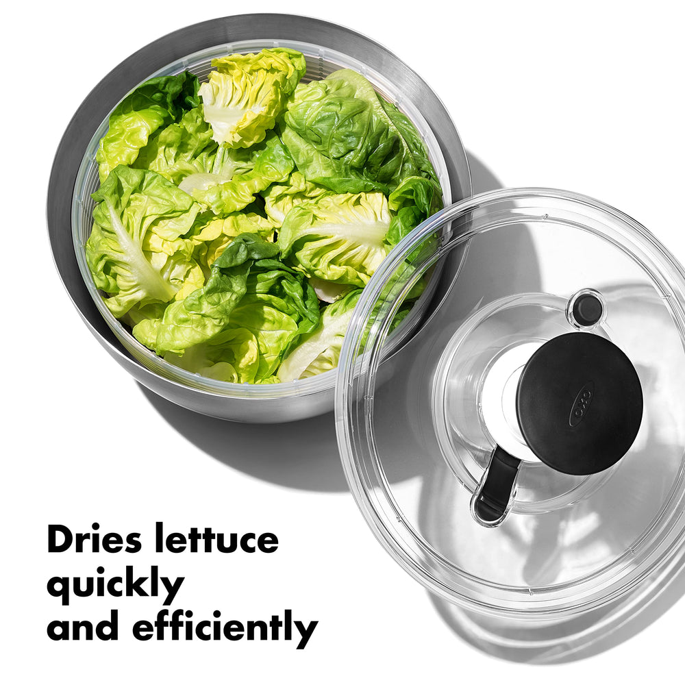 OXO pompe soft-touch gros plan pour essorage facile d'une main