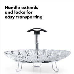 OXO panier vapeur inséré dans une casserole compatible pour cuisson sûre