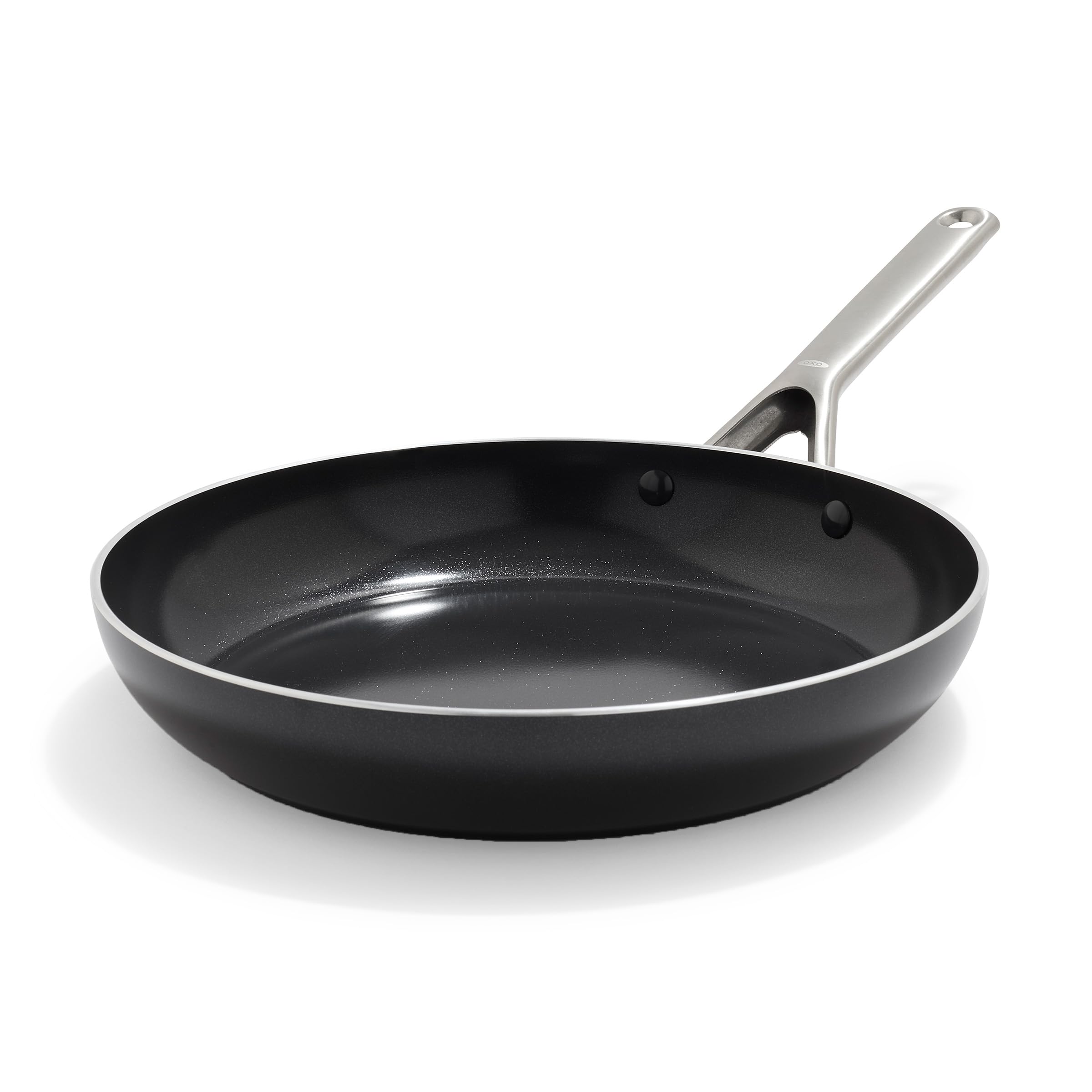 OXO poêle 12" vue de face montrant la largeur et la silhouette, cuisson facilitée