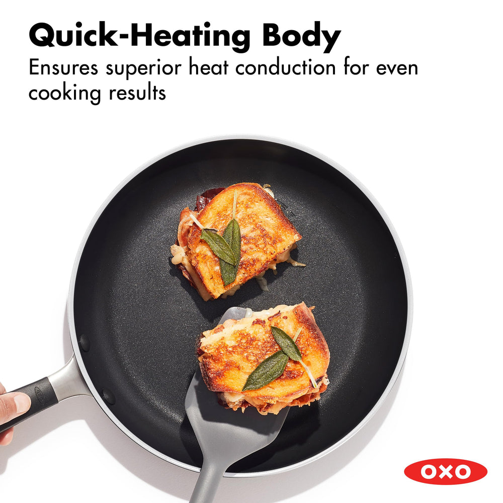 OXO manche silicone ergonomique offrant prise sécurisée et confort