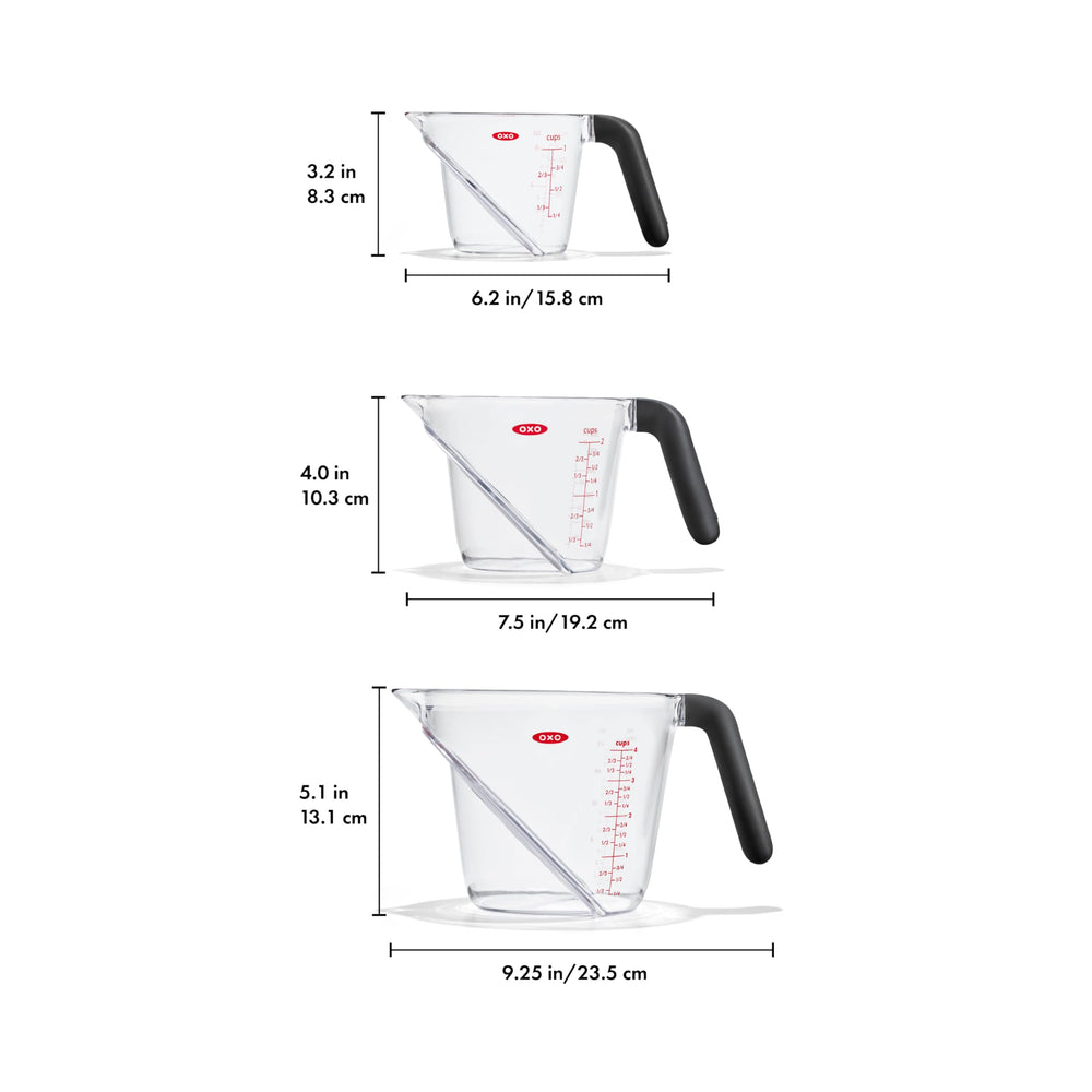 OXO tasses à mesurer en situation de préparation de cocktail précis et rapide