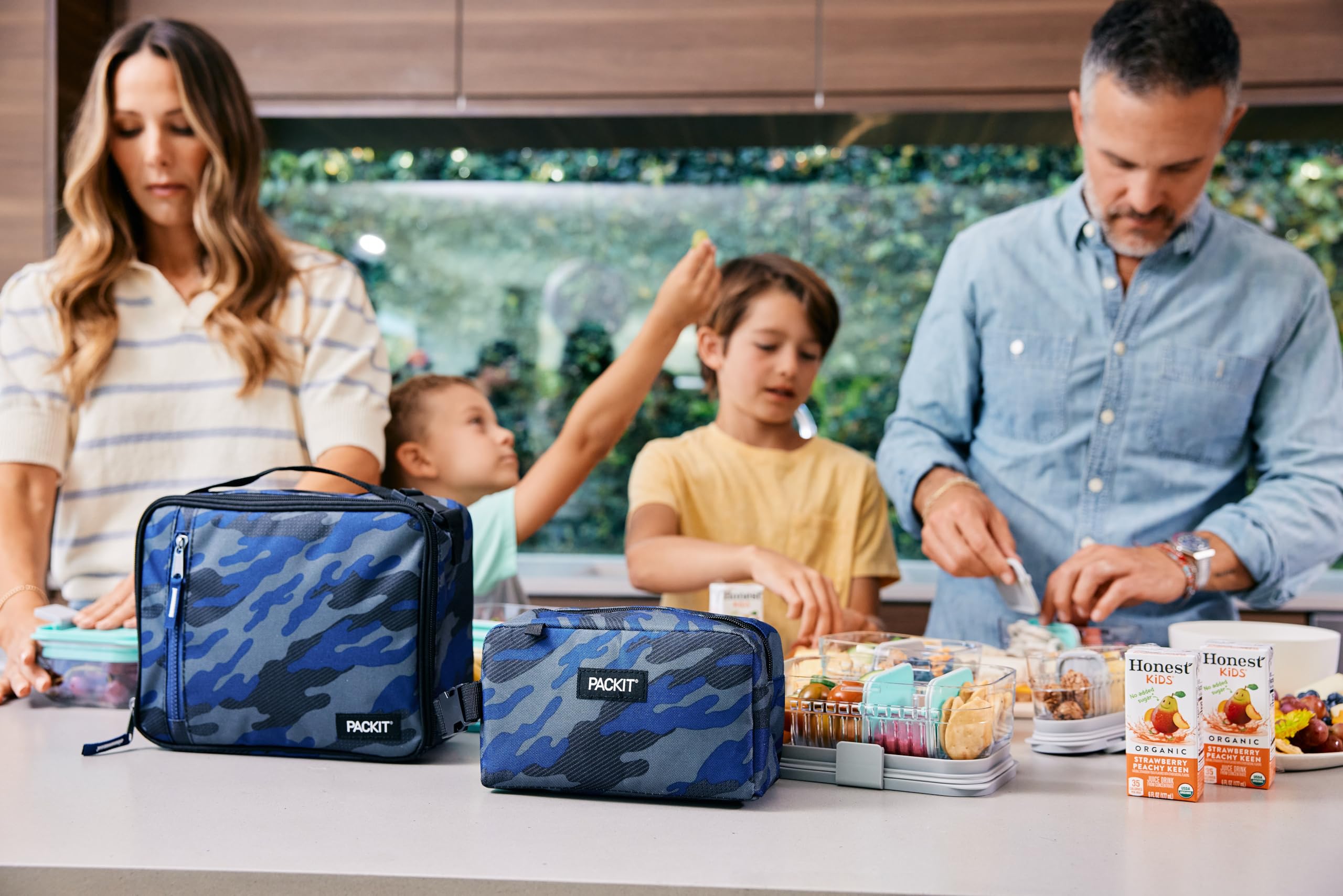 PackIt boîte pliée dans congélateur pour gain de place et congélation efficace