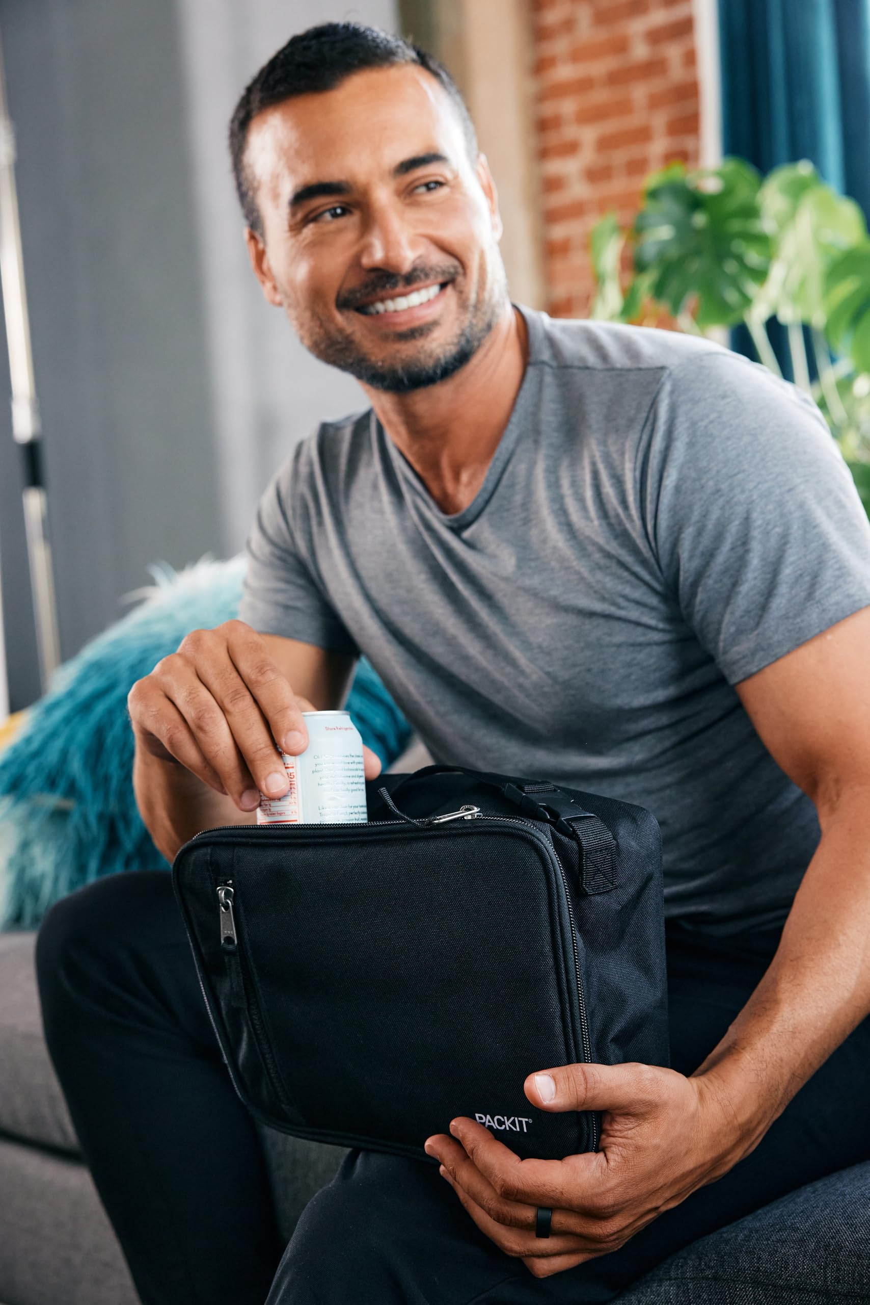 PackIt pliée pour rangement montrant gain de place et praticité