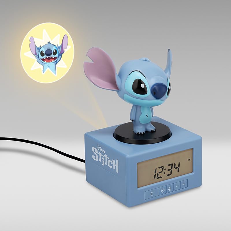 Paladone Stitch comparaison taille à une main pour percevoir l'échelle