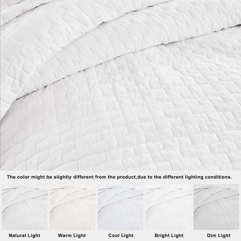 palassio couette à côté d'un matelas pour comparaison d'échelle pratique