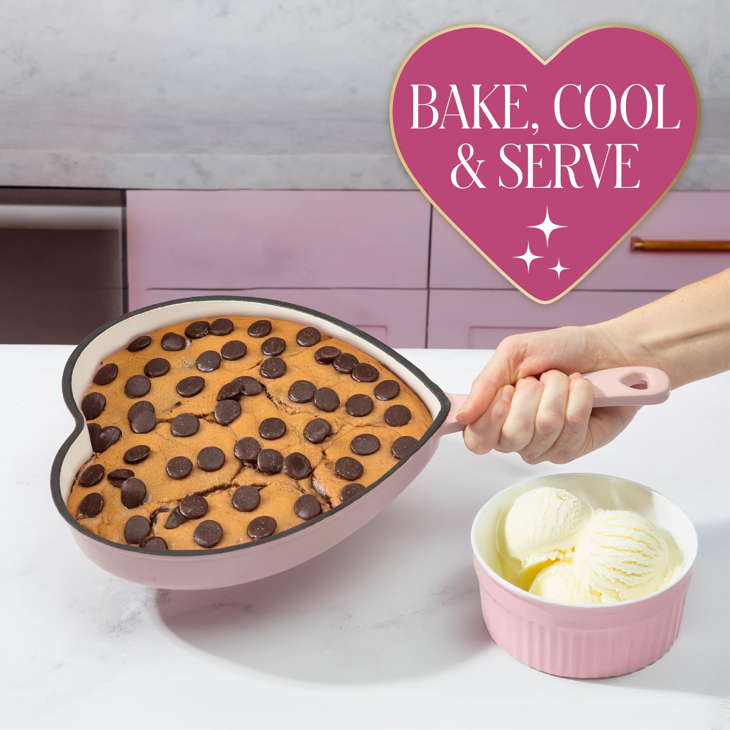 Paris Hilton poêle comparatif taille, format 10 pouces pour portions individuelles