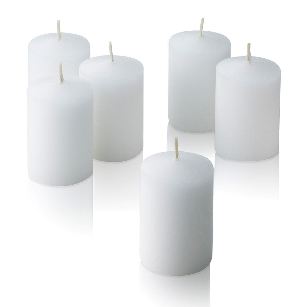 PARNOO bougie votive allumée sur table donnant une lumière douce et une atmosphère élégante