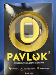 Pavlok porté au poignet au réveil montrant réveil sans bruit pour l'utilisateur