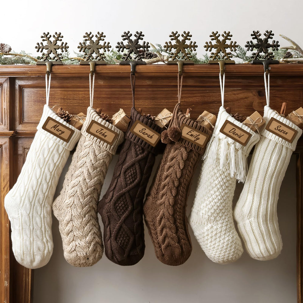 Pawliss bas de Noël face avant montrant 6 modèles assortis pour une déco chaleureuse