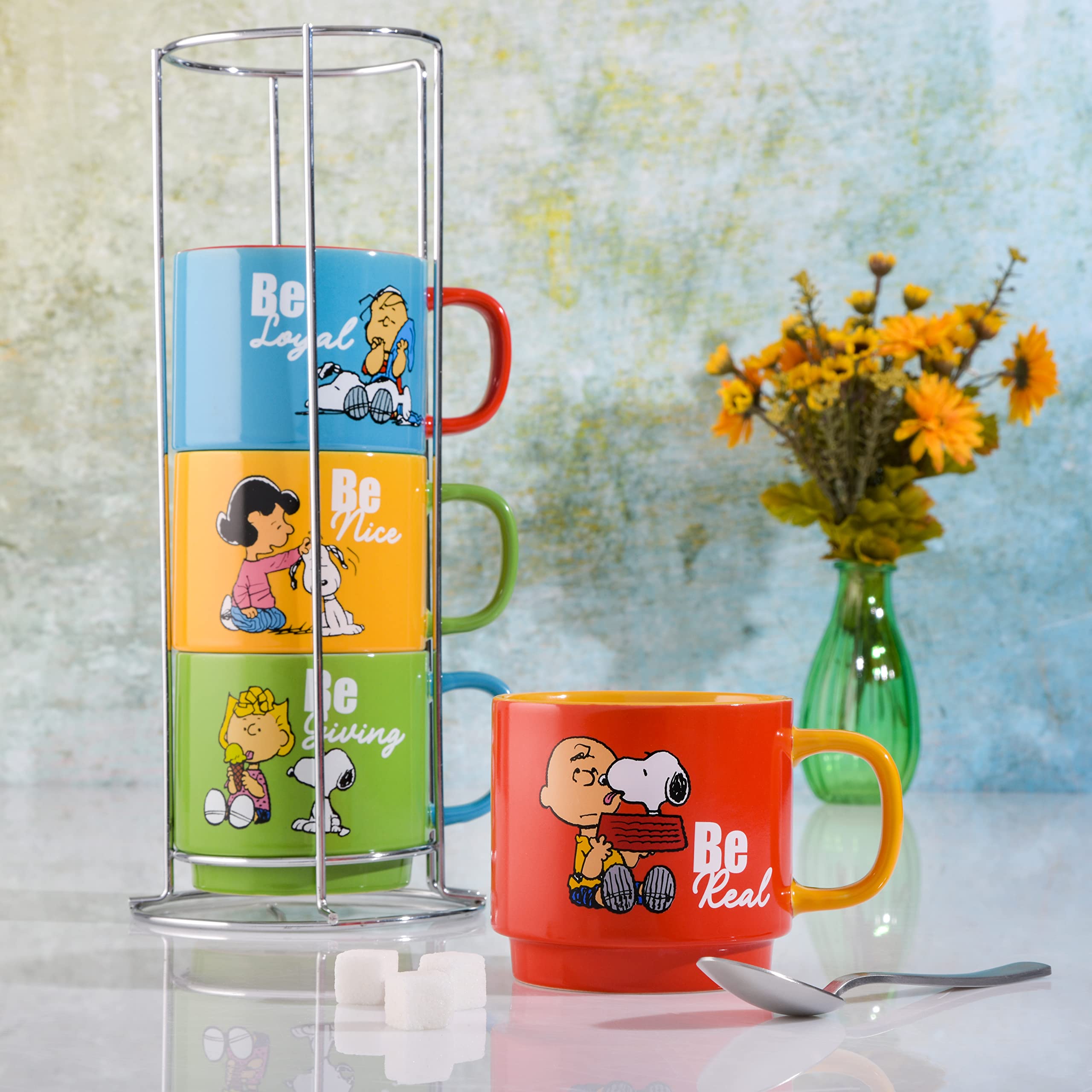 Peanuts Snoopy mug en usage dans une cuisine pour une pause-boisson conviviale
