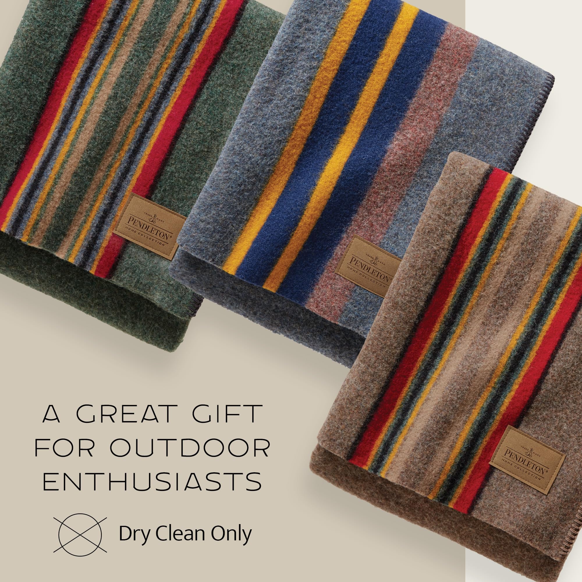 Pendleton Yakima drapé sur canapé illustrant ambiance chaleureuse à la maison