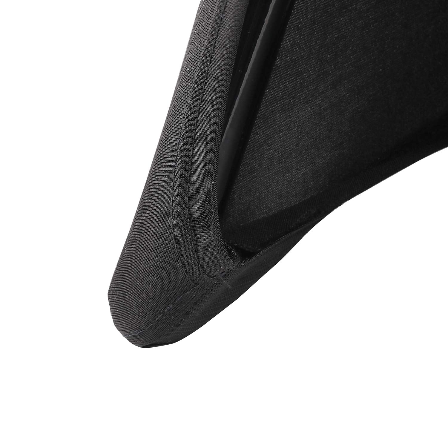 Peomeise housse sur chaise pour évaluer taille et proportions