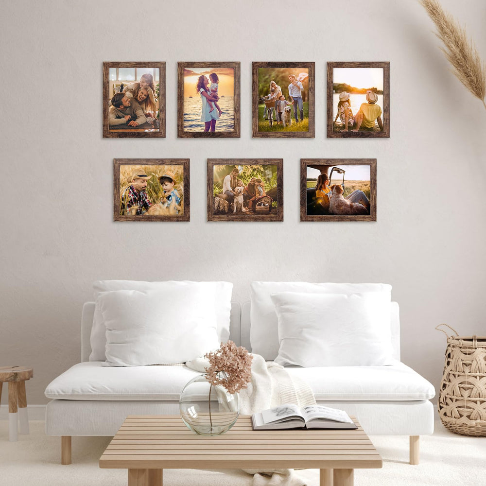 PETAFLOP plusieurs cadres 8x10 disposés en galerie murale pour composition décorative