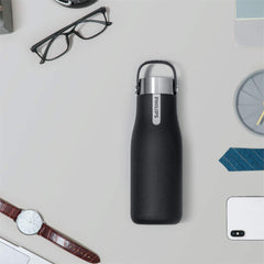 PHILIPS GoZero utilisé au bureau pour une hydratation hygiénique