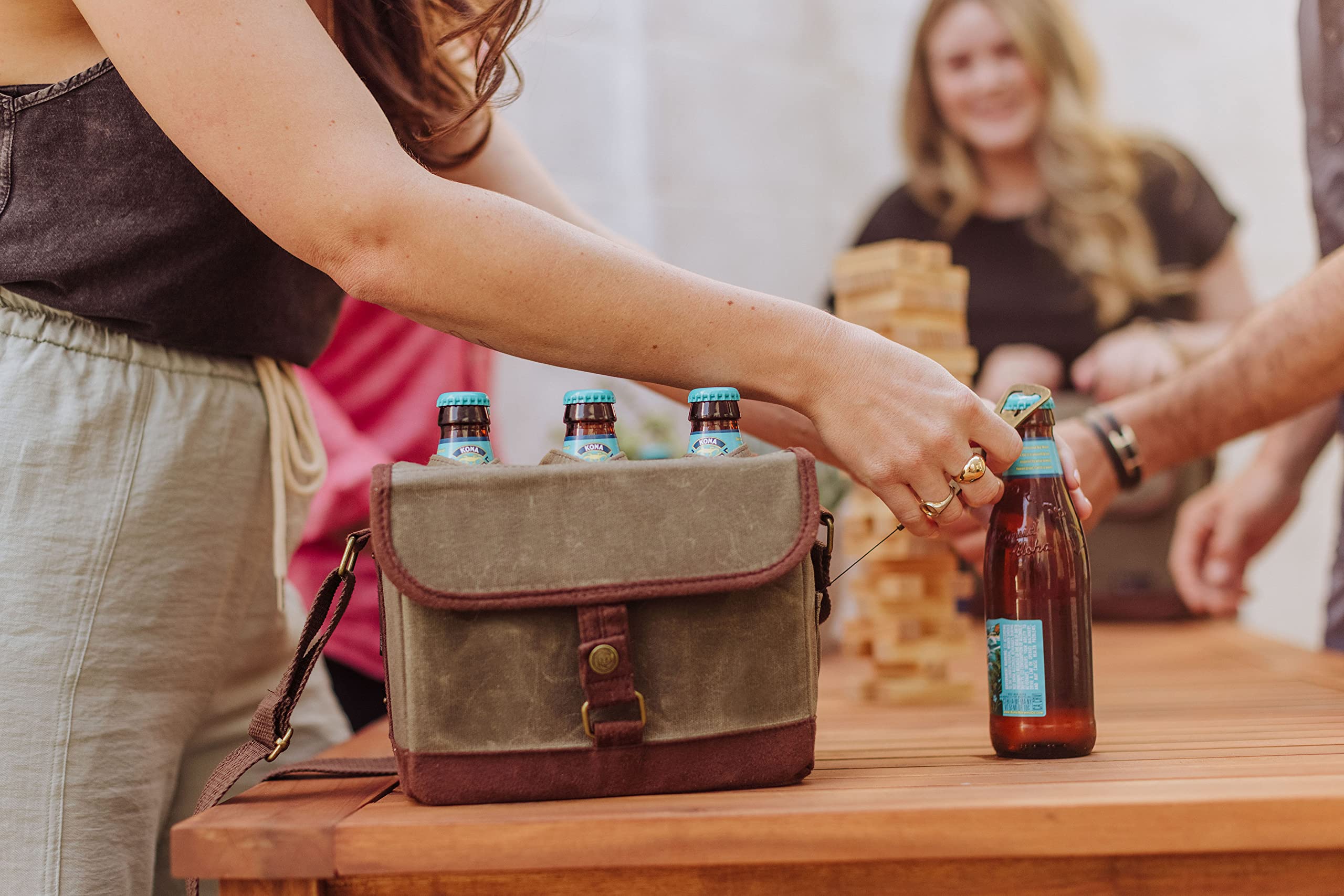 PICNIC TIME intérieur ouvert avec doublure amovible protégeant les bouteilles