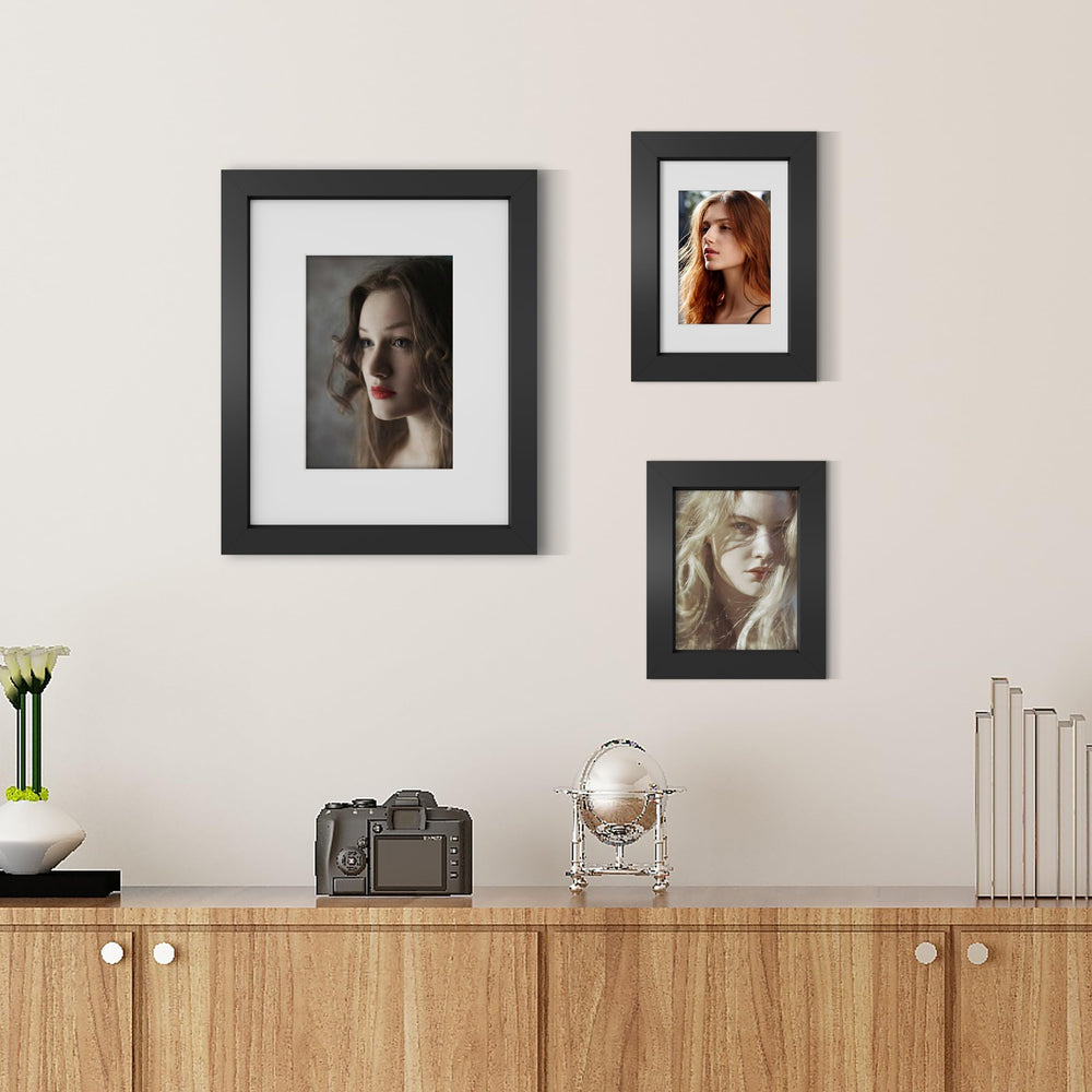 Mur de galerie avec plusieurs cadres Picrit, rendu cohérent et décoratif