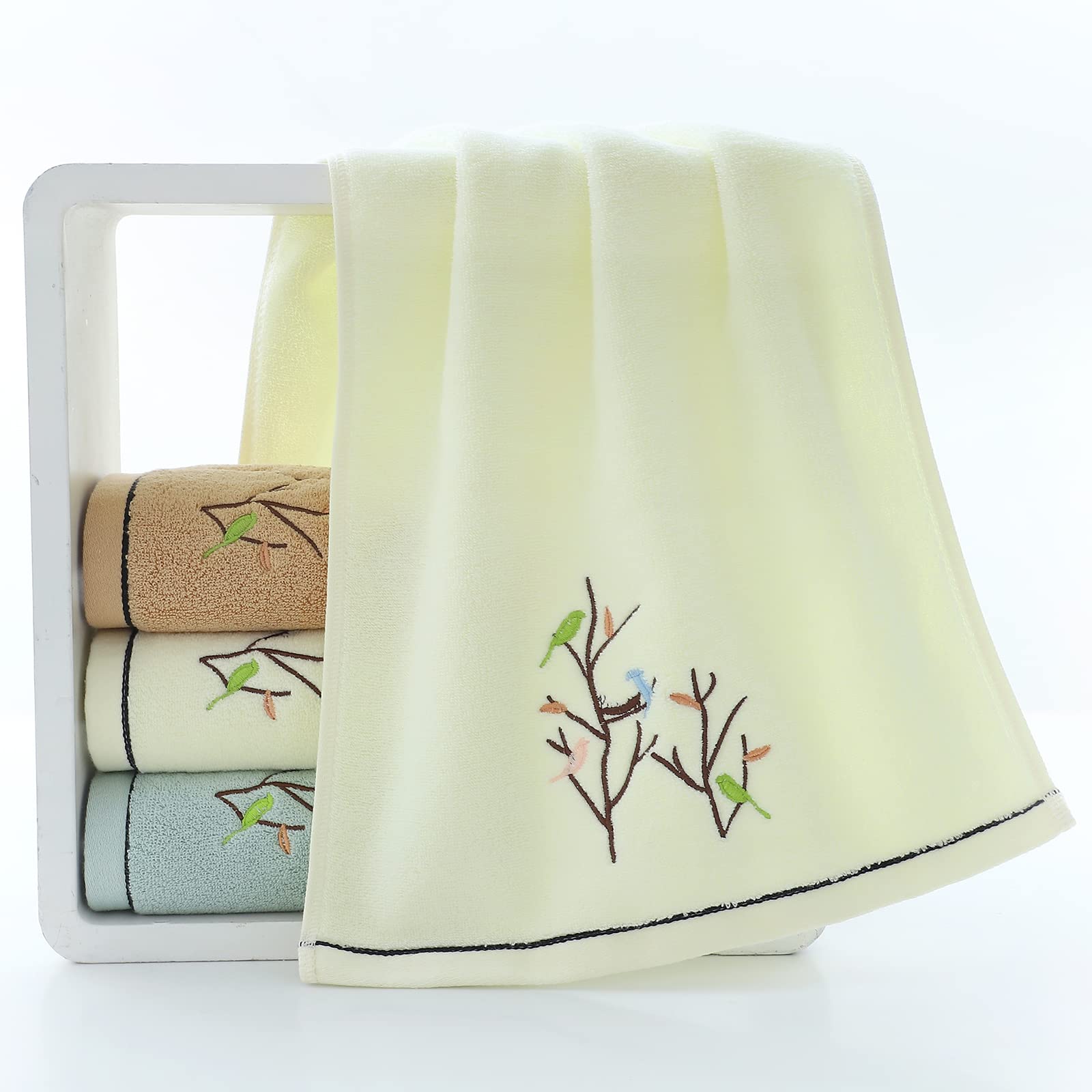 Pidada gros plan broderie oiseau et arbre, motif décoratif durable