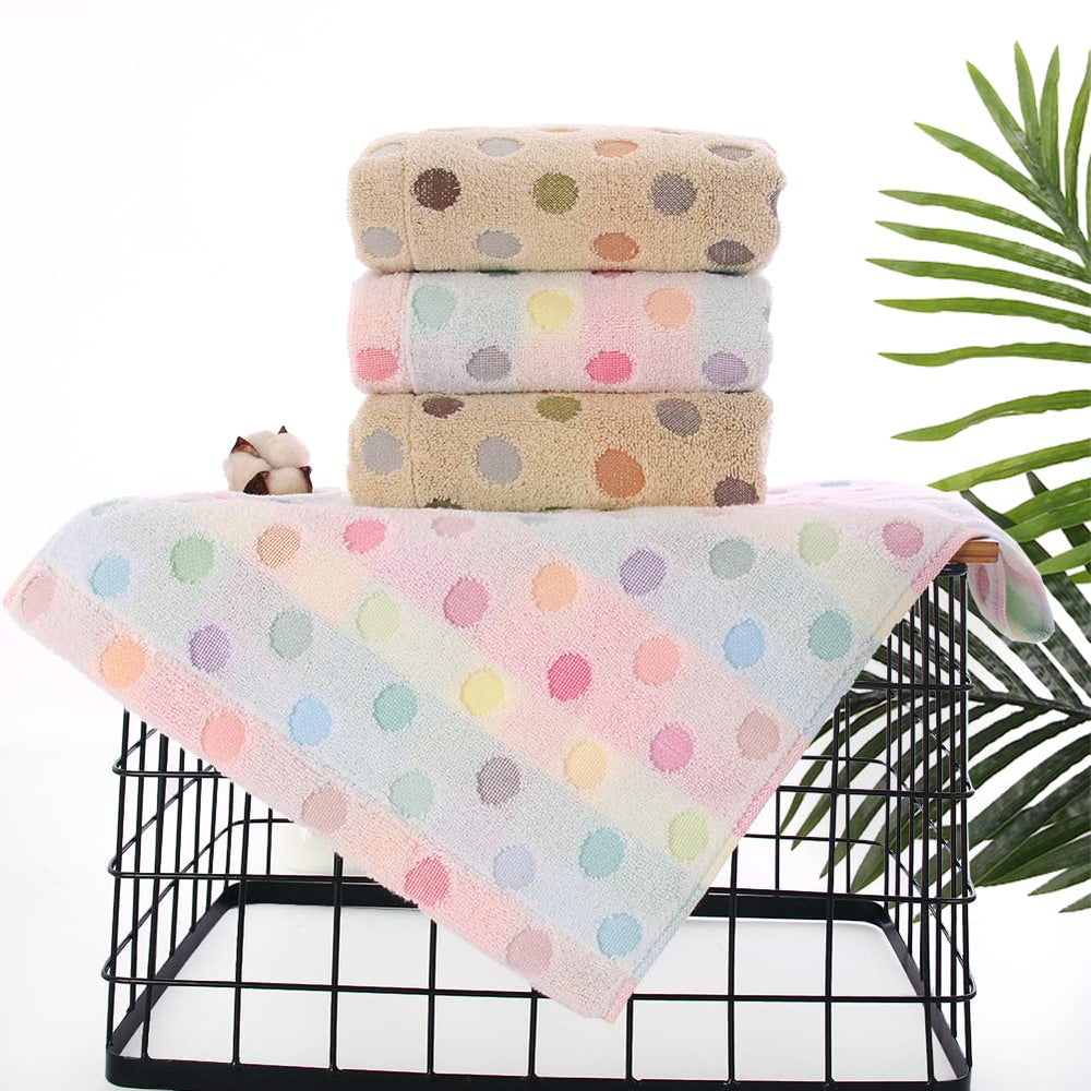 Pidada gros plan du tissu en coton montrant douceur et absorption