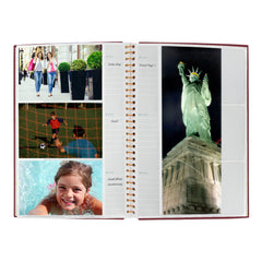 Pioneer Photo Albums album posé sur table familial facilitant consultation et partage