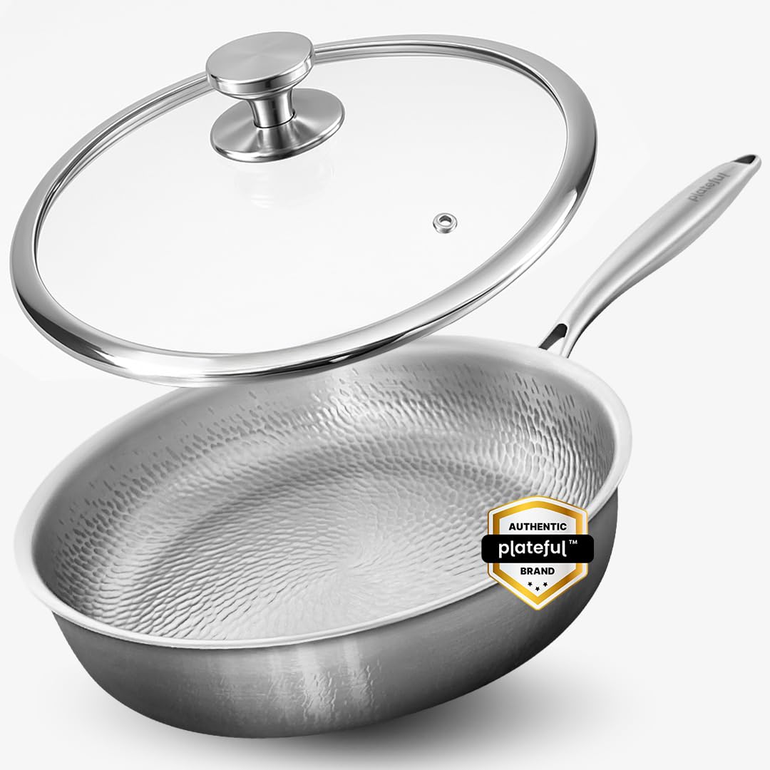 Plateful poêle titane vue avant montrant design robuste et durabilité