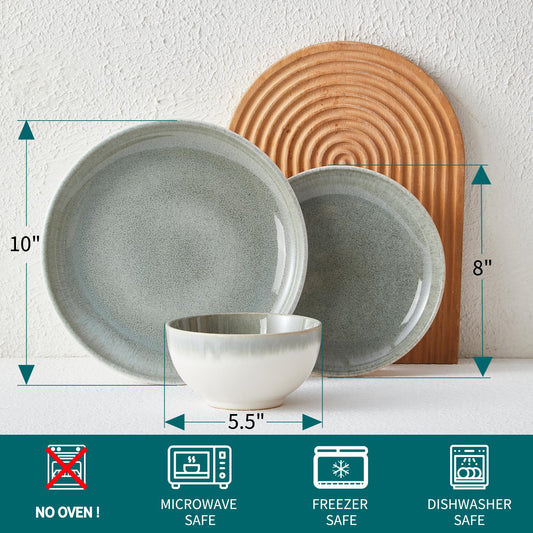 Pokini gros plan sur glaçure réactive révélant couleurs uniques et texture