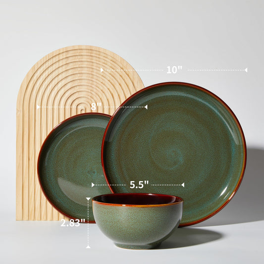 Pokini bol et assiette empilés montrant polyvalence et gain de place
