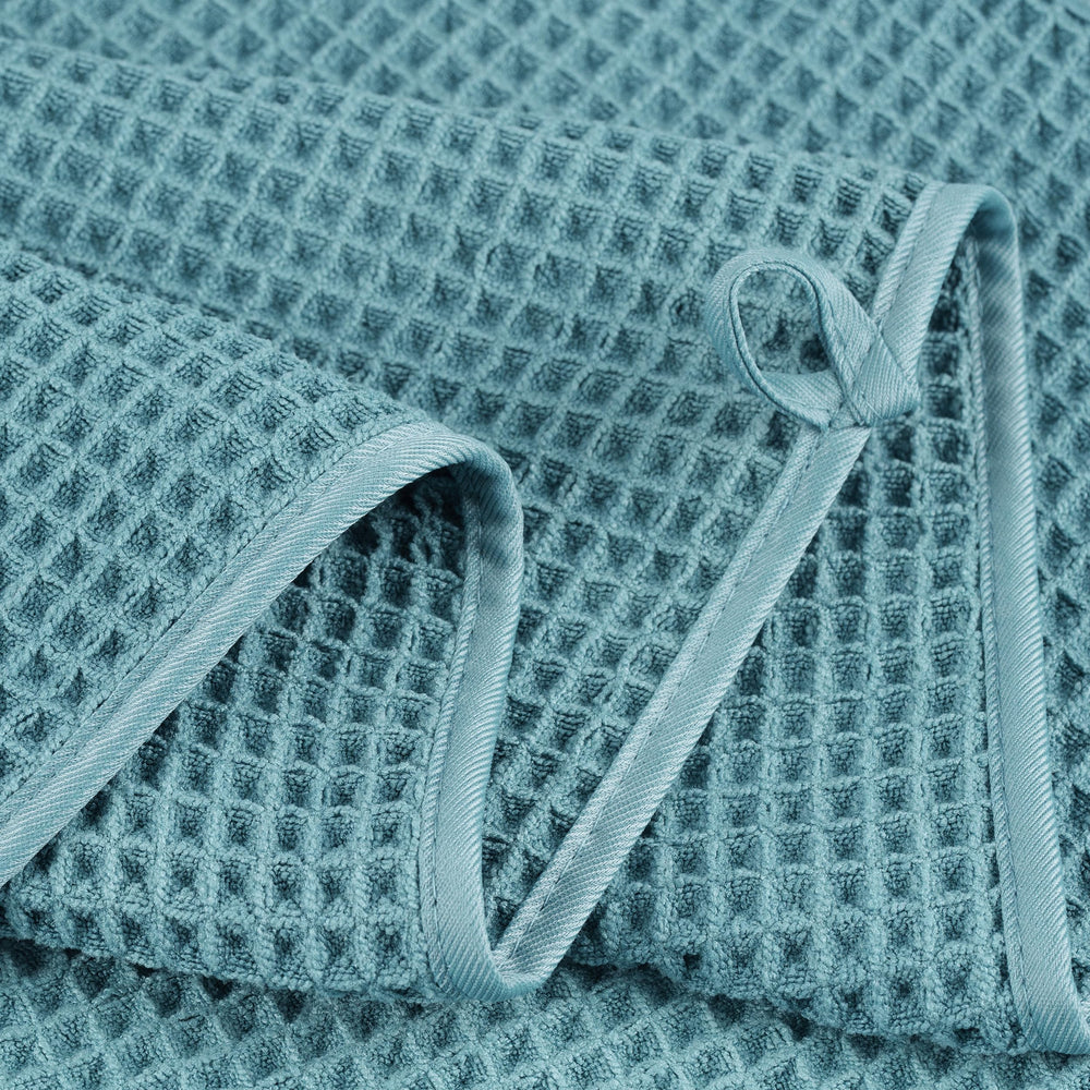 POLYTE détail ourlet satin coin arrondi pour durabilité et esthétique