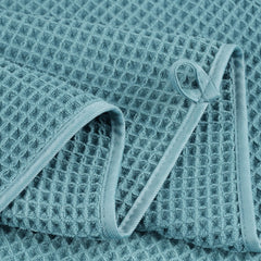 POLYTE détail ourlet satin coin arrondi pour durabilité et esthétique