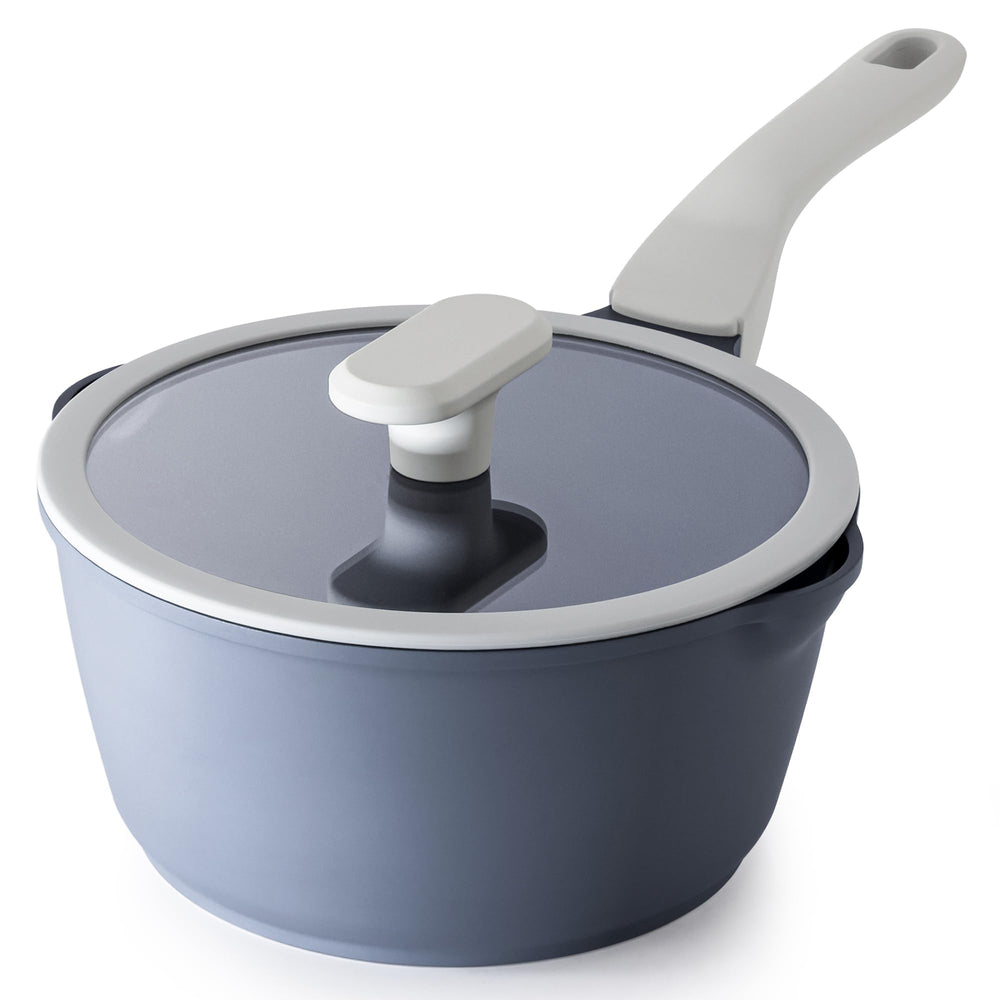 PRICUSIS casserole face avant montrant poignée et couvercle, praticité