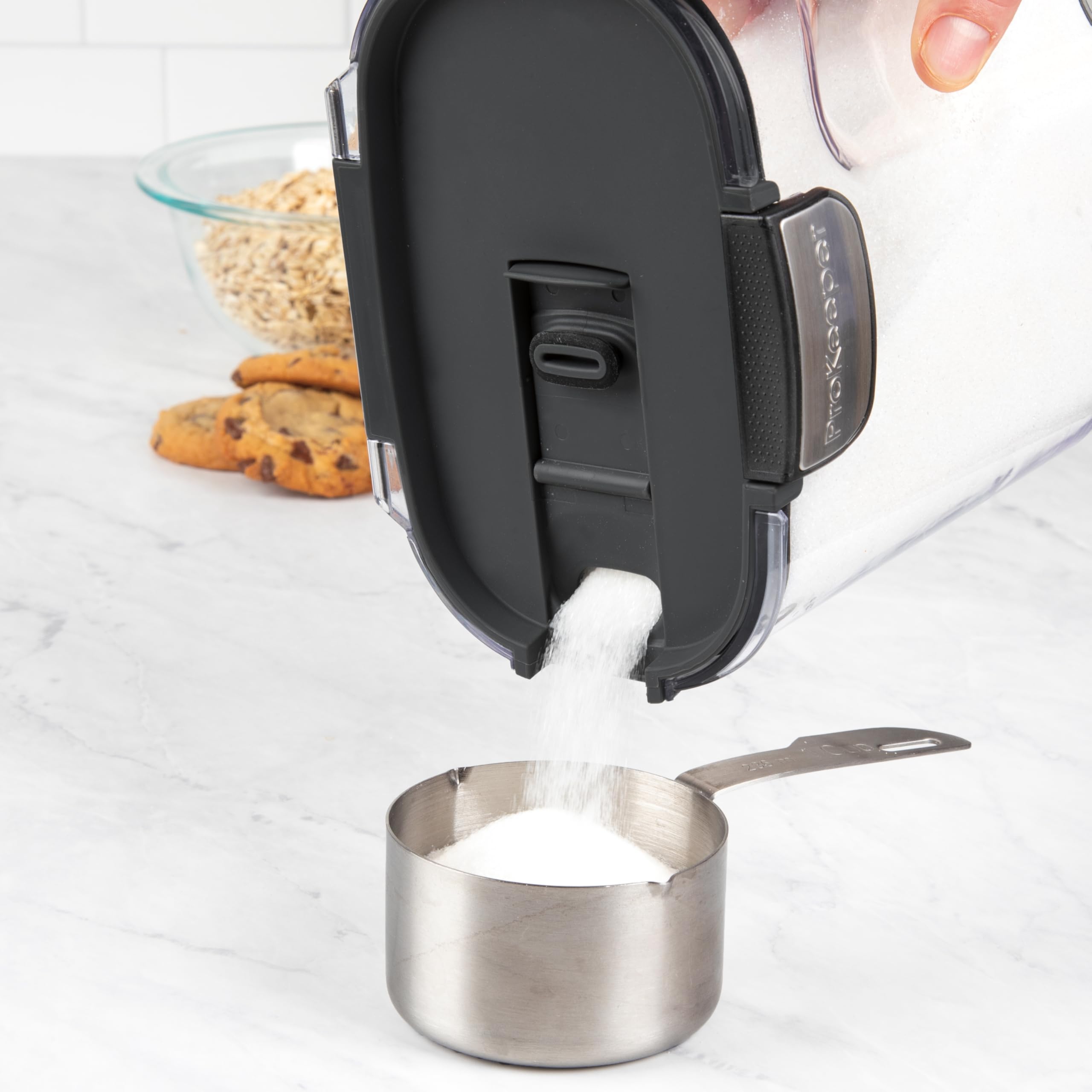 ProKeeper boîtes empilées en cuisine optimisent l'espace des étagères