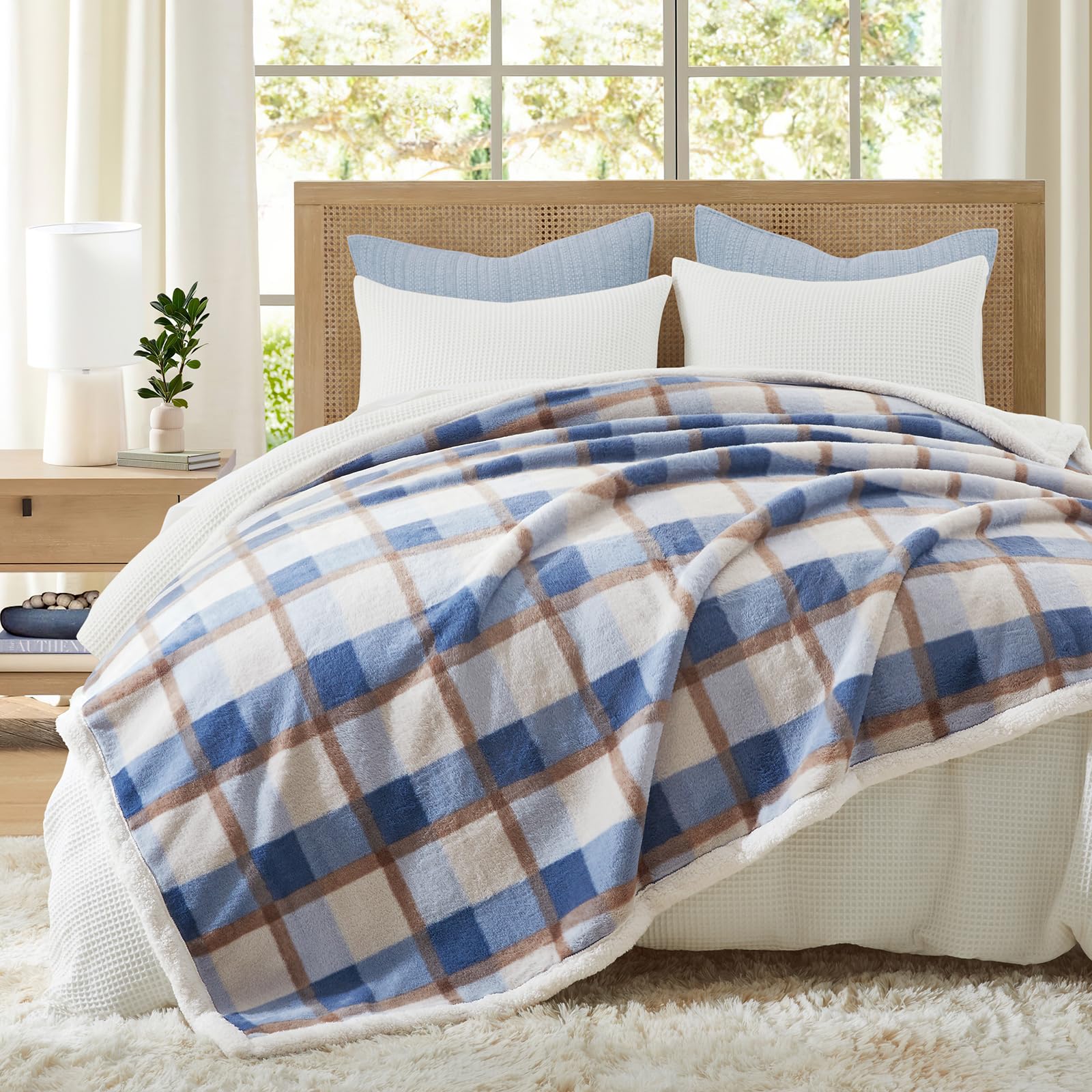PU MEI gros plan sherpa montrant texture chaude et isolante