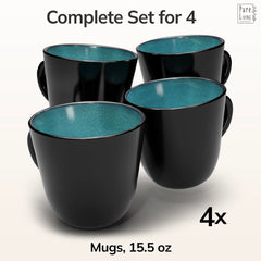 PURE LIVING INTERIOR DESIGN tasse en usage avec du café, démontrant la contenance généreuse et le confort d'usage