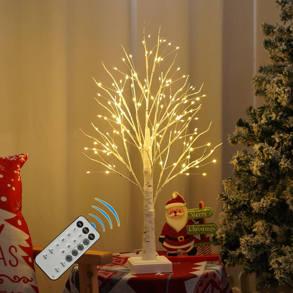 PXBNIUYA arbre lumineux face complète montrant ambiance chaleureuse