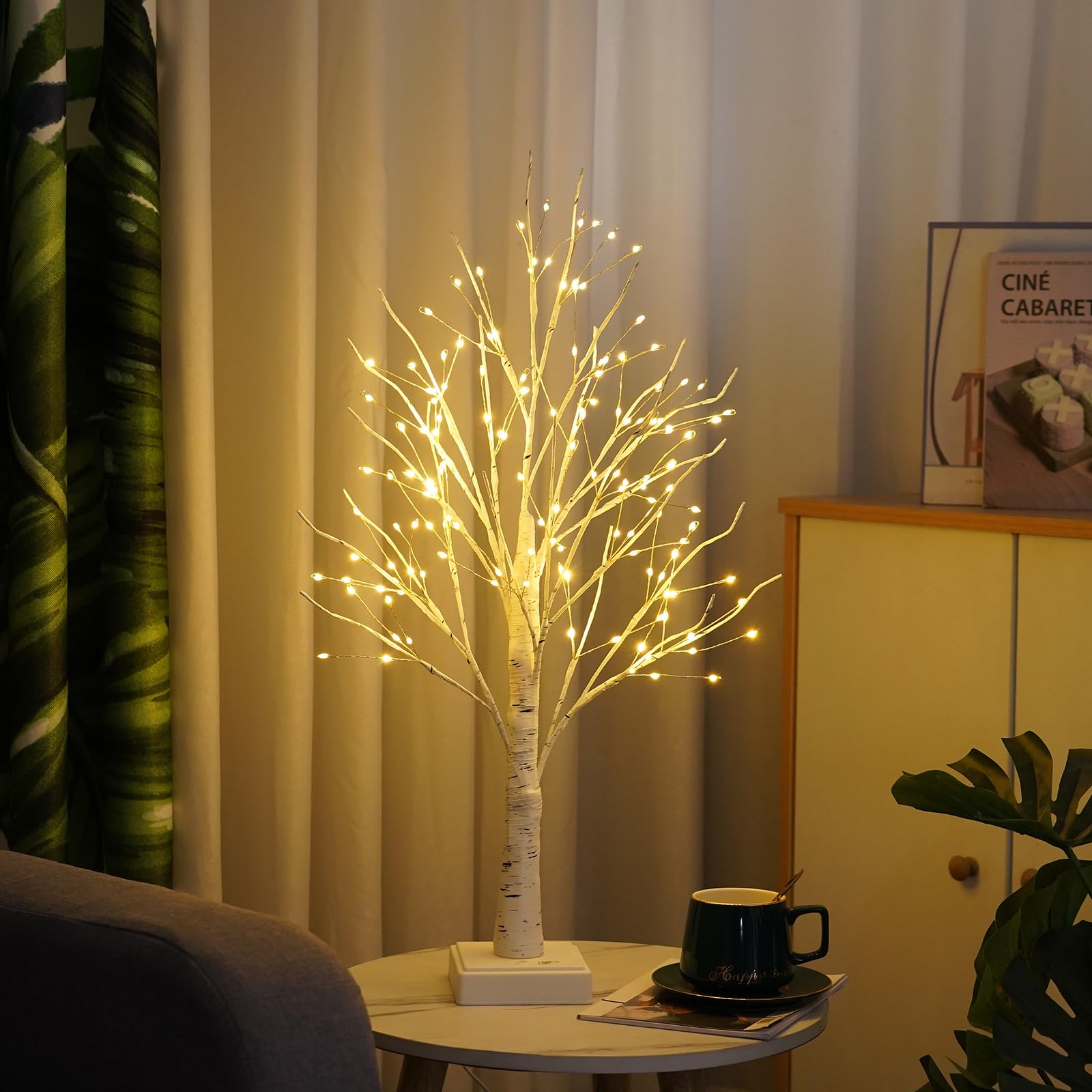 PXBNIUYA lampe arbre en salon créant atmosphère cosy et reposante