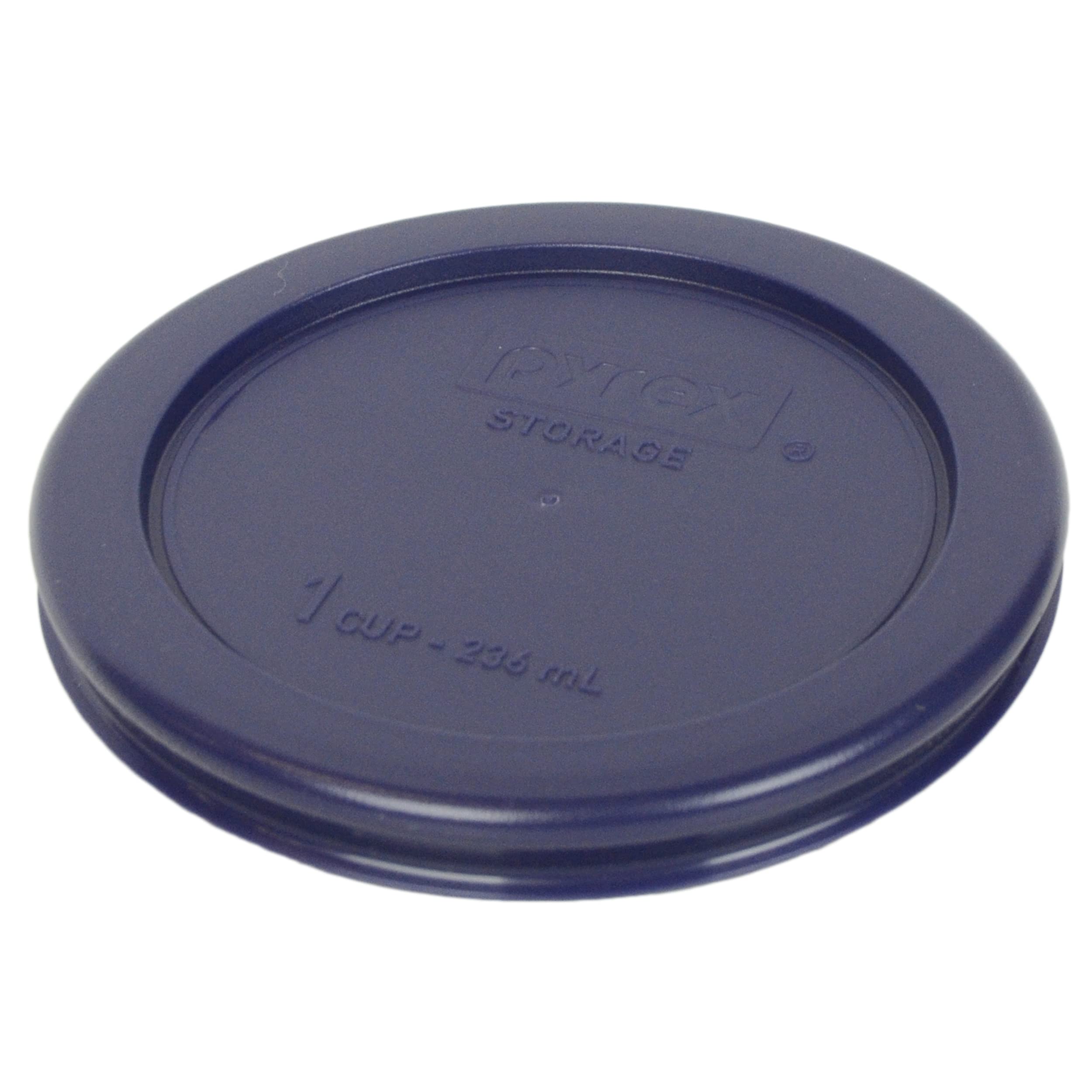 Bol Pyrex 7202 tenu dans une main pour comparaison de taille et gain d'espace