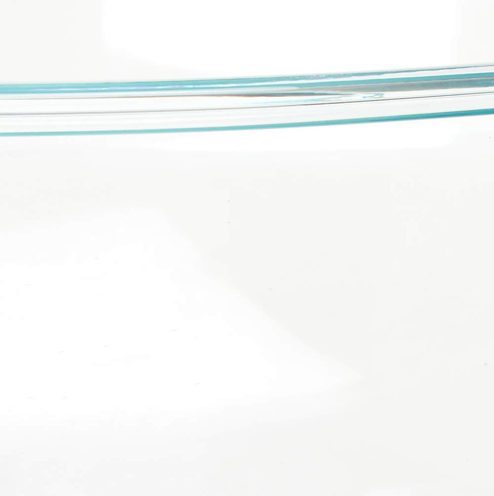 Pyrex ensemble rangé dans réfrigérateur optimisant gain de place