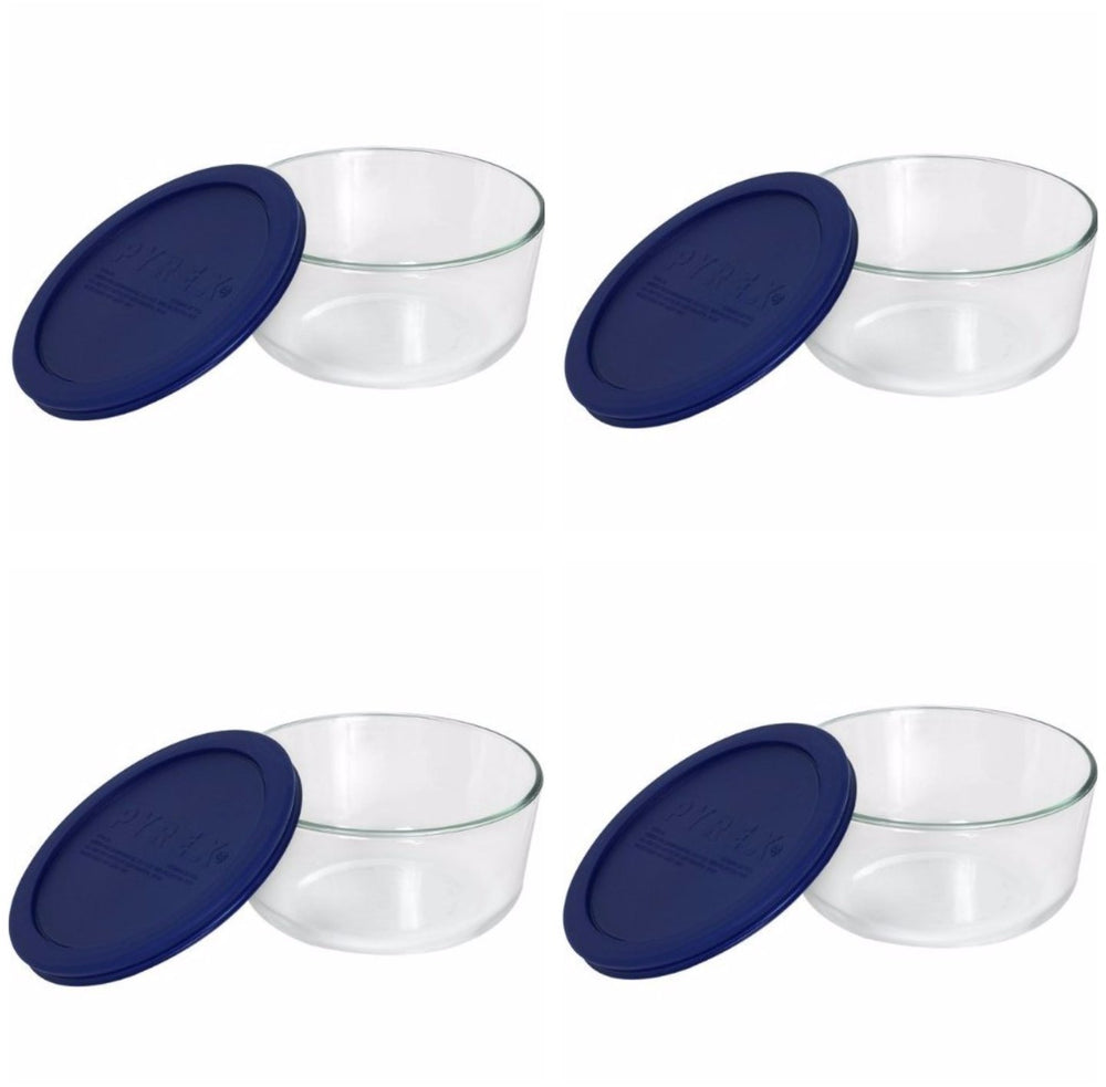Pyrex plat rond devant montrant couvercle bleu foncé et facilité de stockage