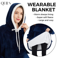 Qeils capuche oversize portée, démontrant le soutien du cou et l'intégration pratique