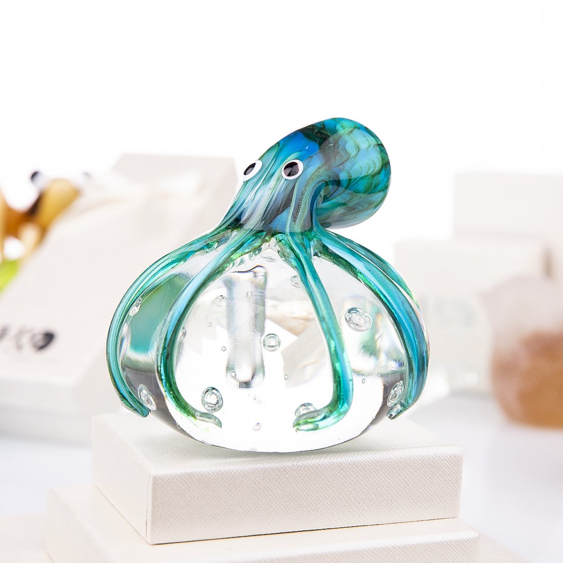 QFkris pieuvre en verre posée sur un bureau, presse-papier élégant