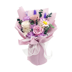 QOEAZY bouquet en boîte cadeau présenté face, prêt à offrir et élégant