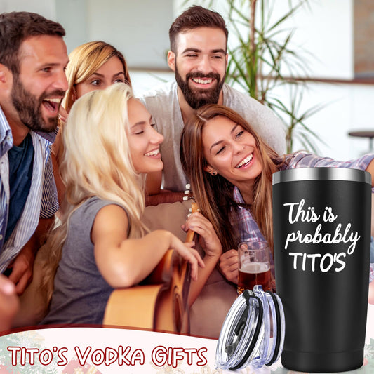 Qtencas gros plan de l'impression « This Is Probably Titos » montrant durabilité et style