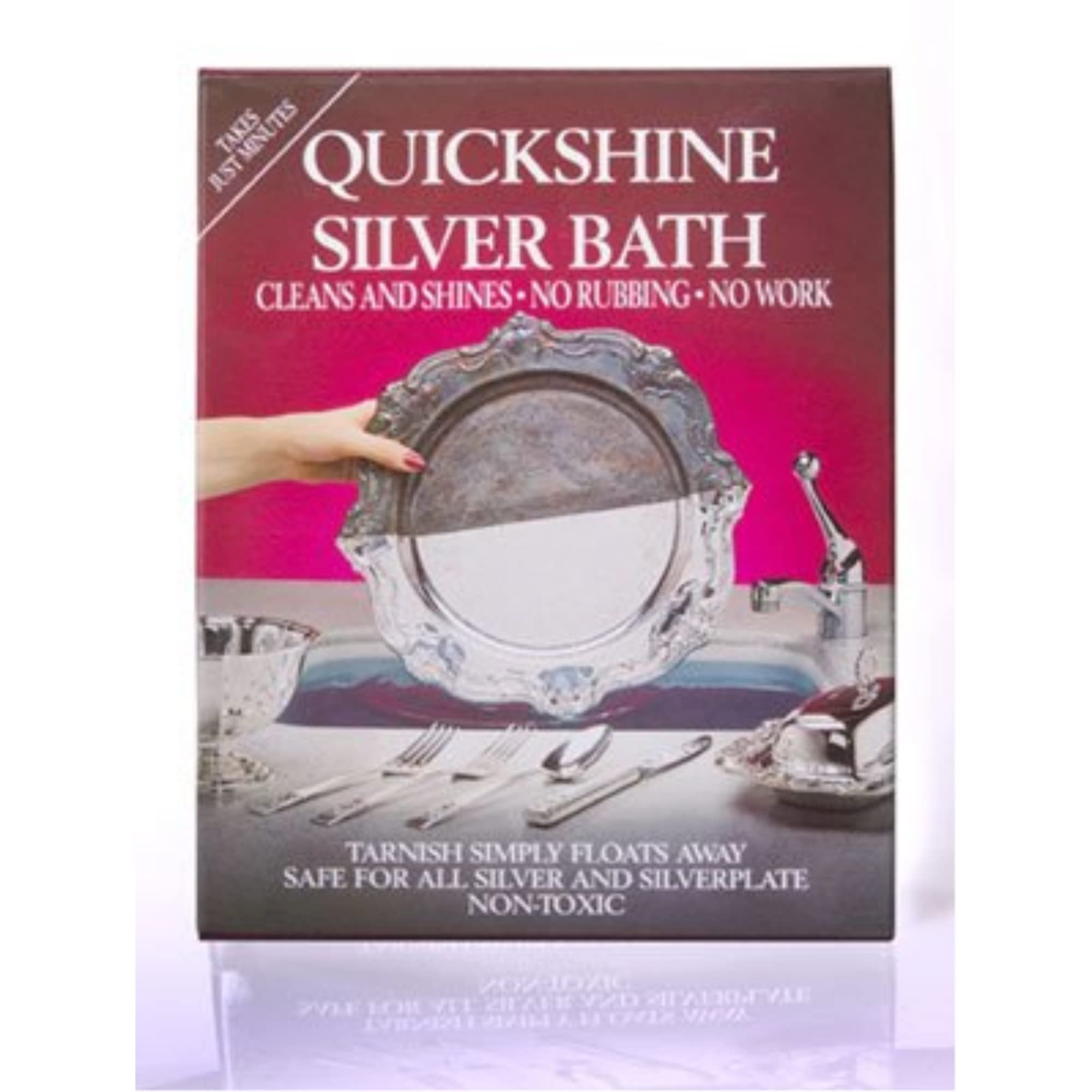 Quickshine flacon en avant-plan montrant l'étiquette et l'usage sans odeur