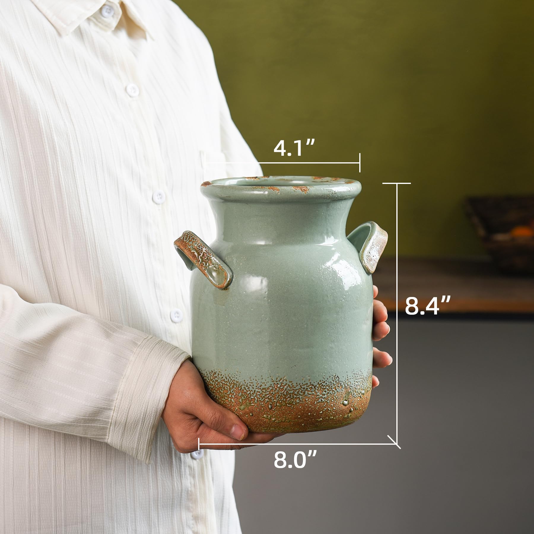 Quoowiit vase mis en scène dans salon pour atmosphère chaleureuse