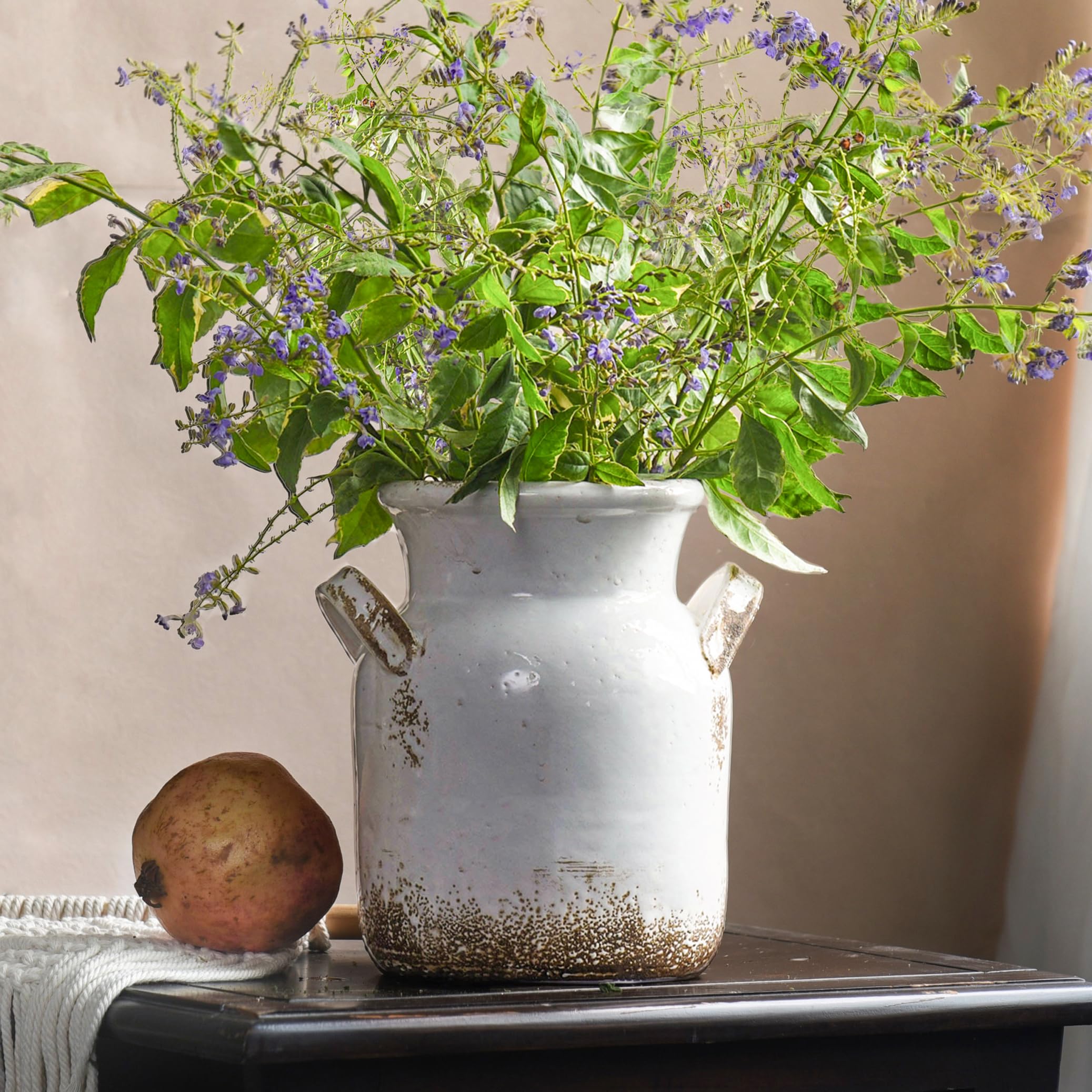 Quoowiit vase face blanche apportant charme rustique