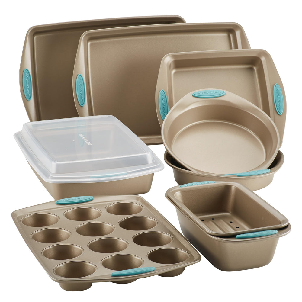 Rachael Ray vue frontale du set 10 pièces montrant finition latte et poignées agave blue, facilite organisation