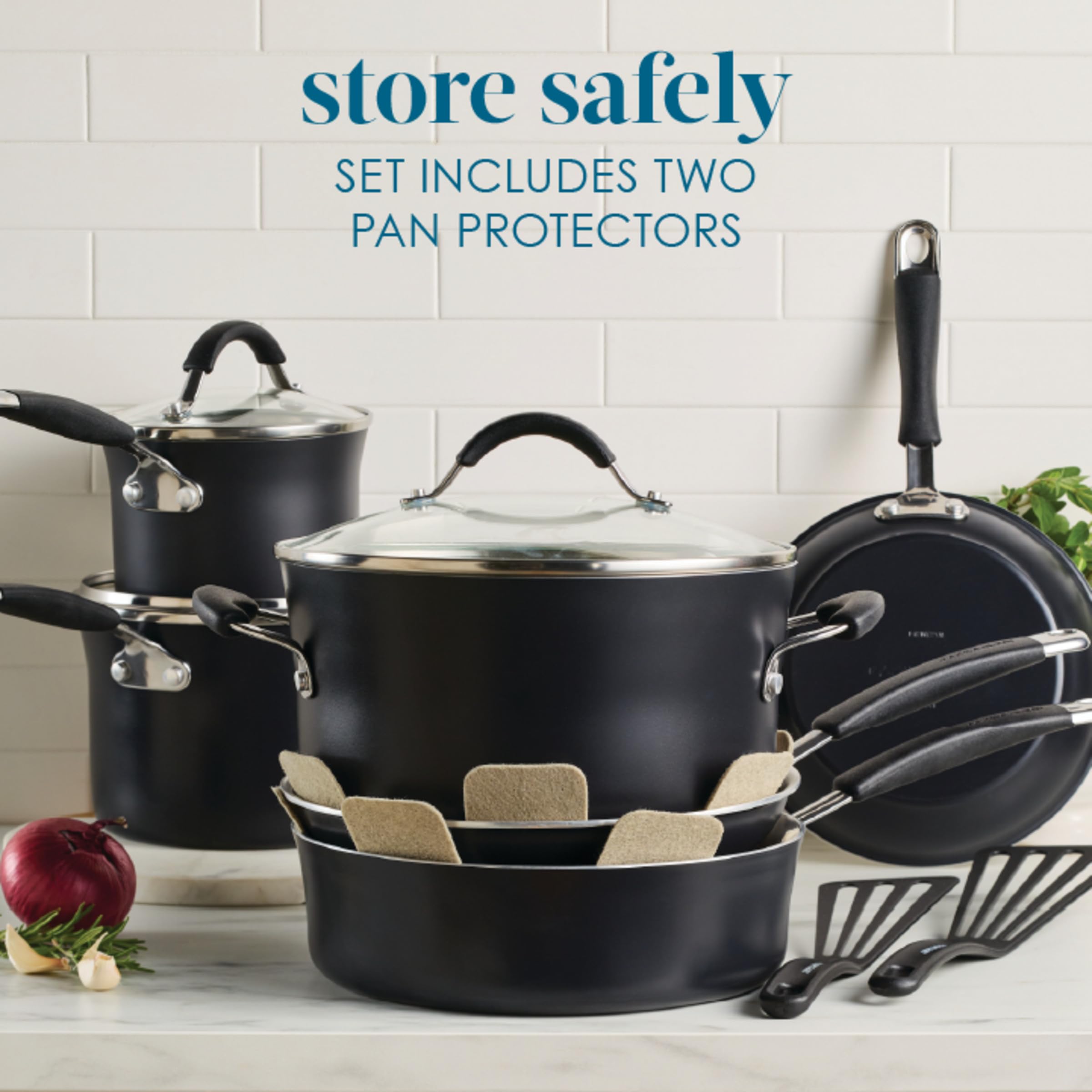 Rachael Ray Cucina grande casserole en usage pour cuisson homogène