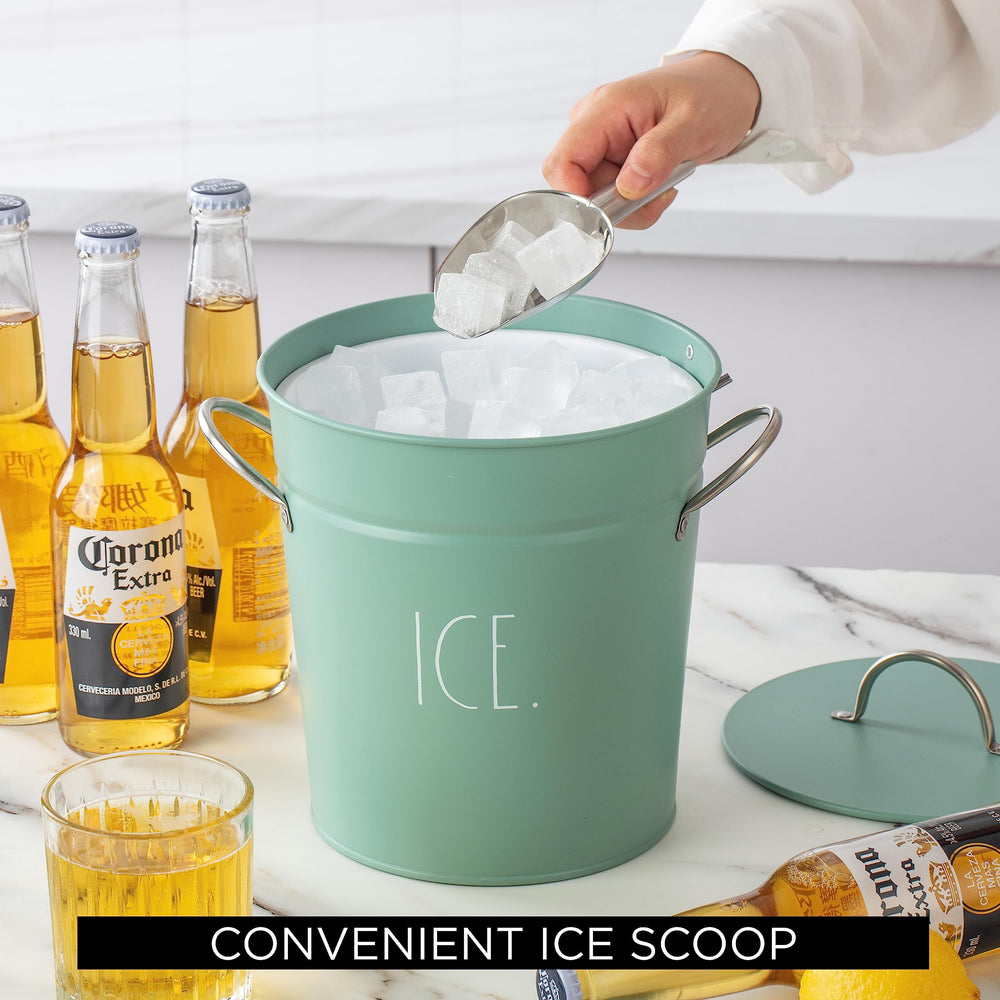 Rae Dunn seau à glace sur table extérieure, parfait pour fêtes