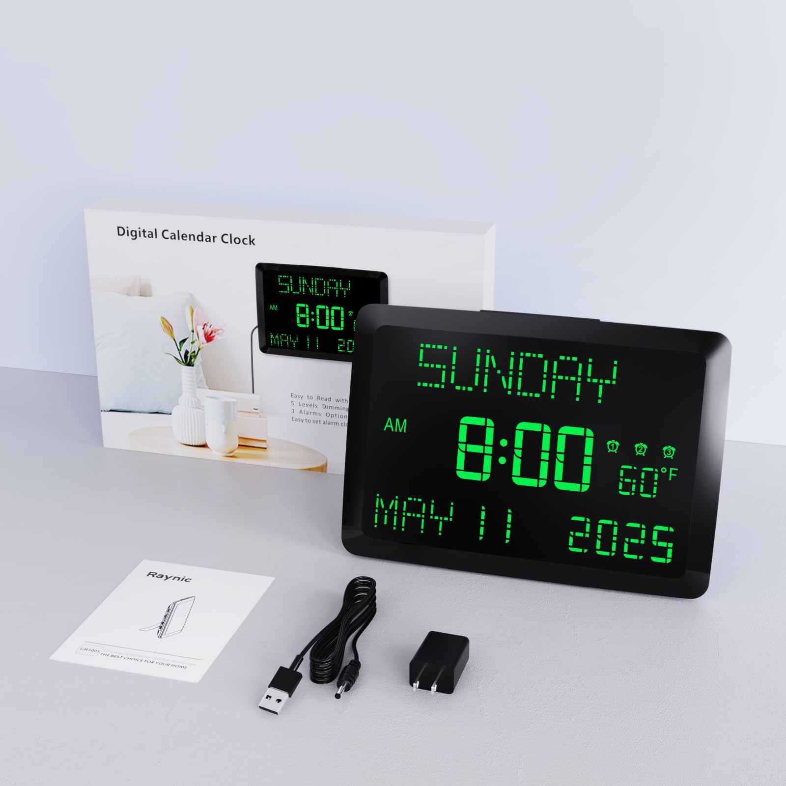 Raynic posé dans une chambre illustrant intégration décorative et utilité
